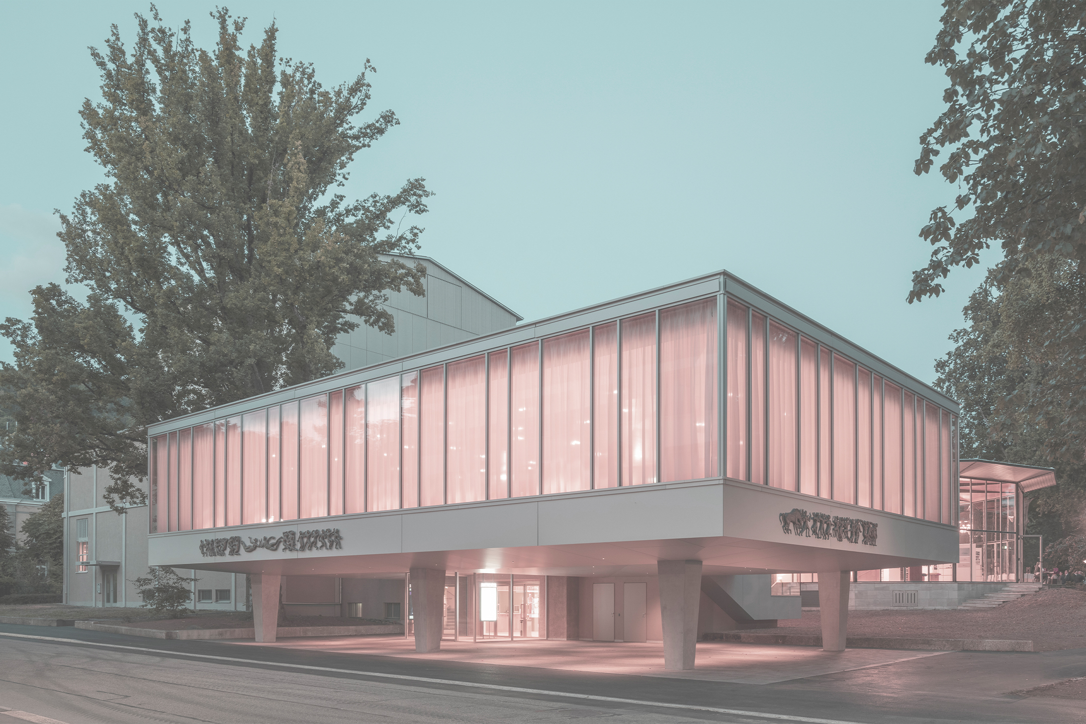 buehne-kurtheater.jpg