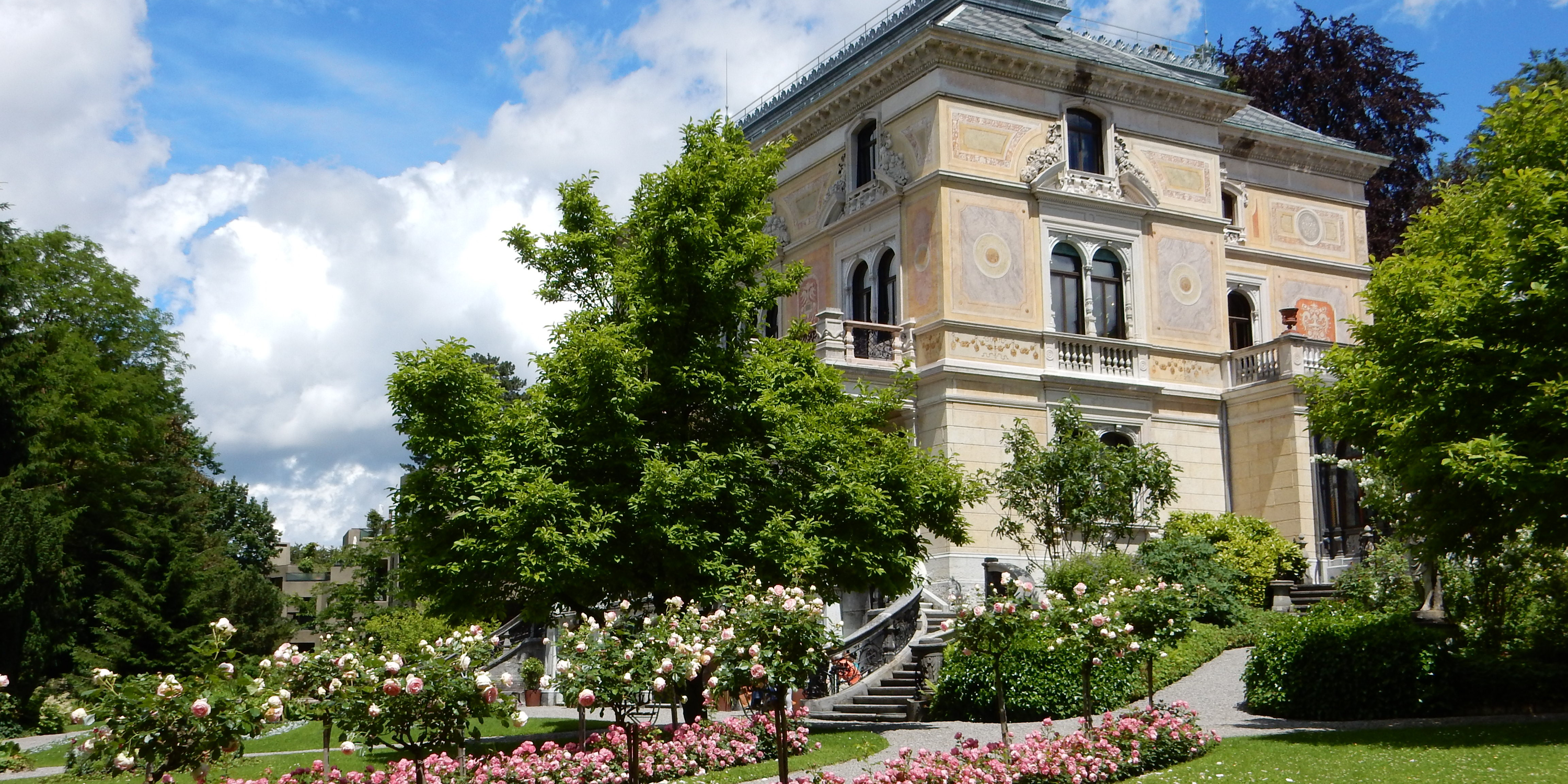 nahreisen-villa-patumbah-neu.png