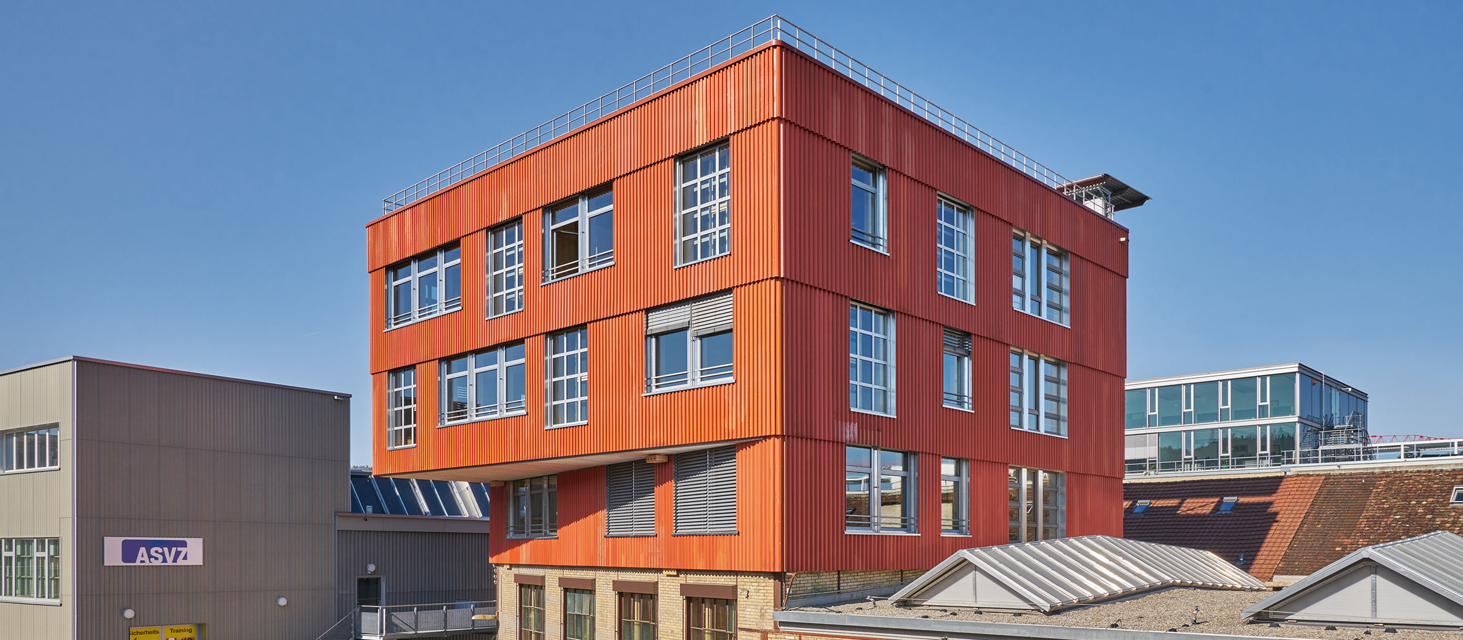 Questo edificio è fatto con materiali di recupero