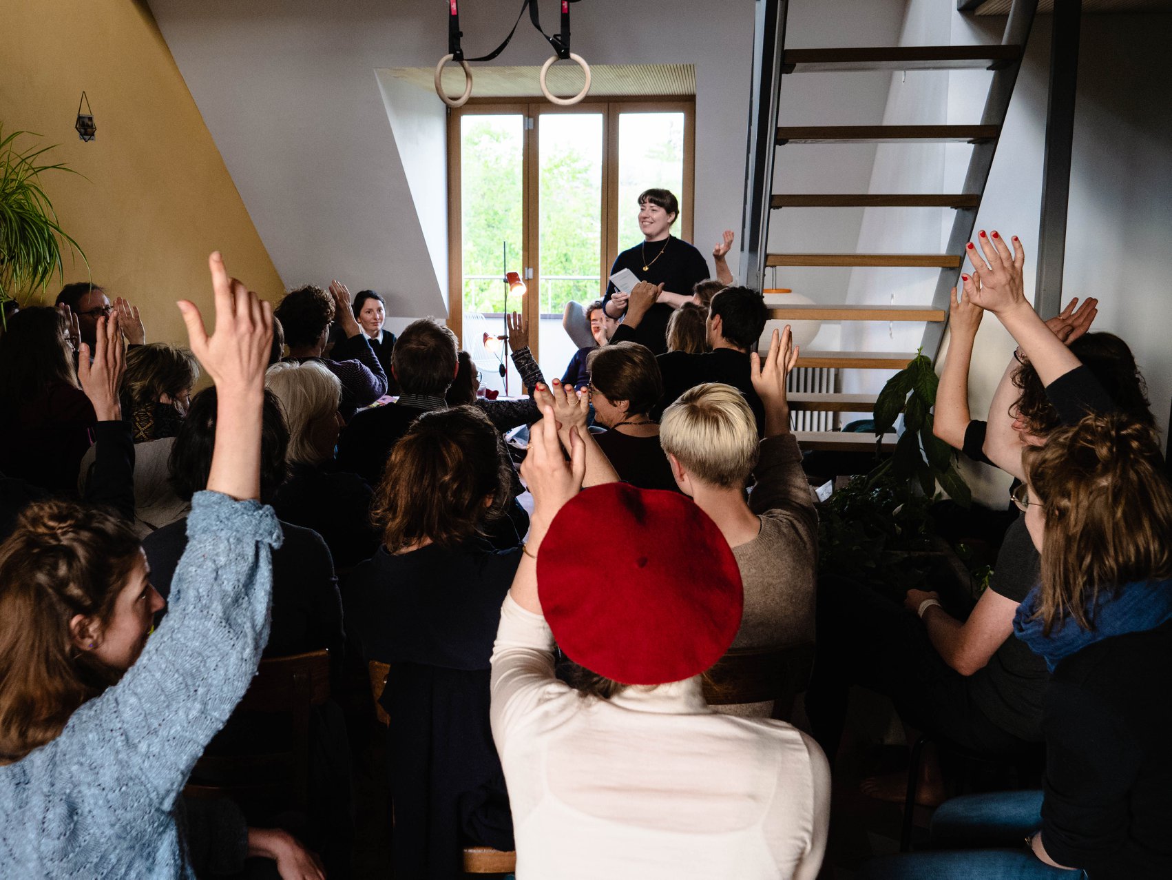 Sofalesungen - Lectures Canap: public readings in private spaces